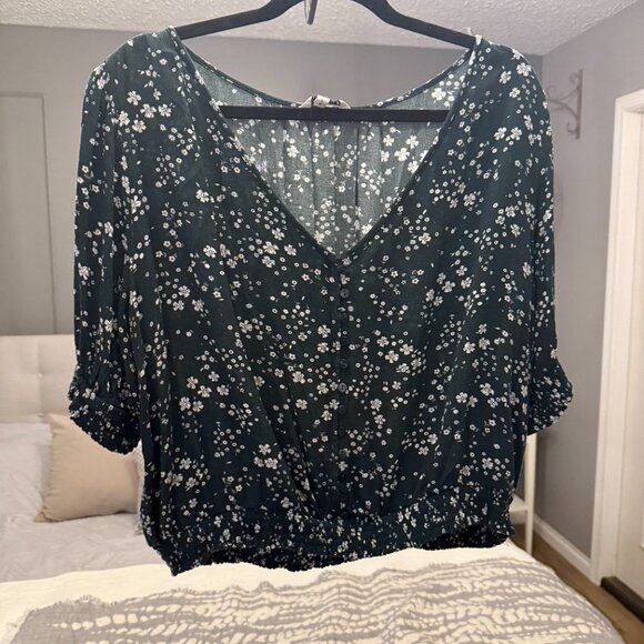 Reitmans Blouse - Picture 2 of 4